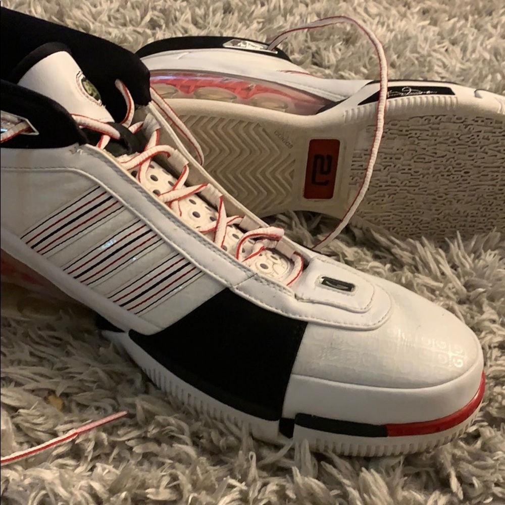 2007 Kevin Garnett’s Basketball Shoes